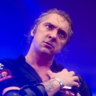 Родные развеяли прах солиста Родные развеяли прах солиста