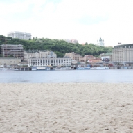 В Киеве запускают речной трамвай В Киеве запускают речной трамвай