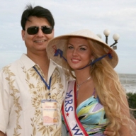 Камалия родила Мохаммаду Захуру девочек-близняшек Камалия родила Мохаммаду Захуру девочек-близняшек