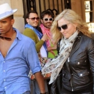 Мадонна собралась замуж за 25-летнего бойфренда Мадонна собралась замуж за 25-летнего бойфренда