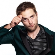 Паттинсон завел новую подружку Паттинсон завел новую подружку