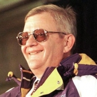 Умер знаменитый писатель Том Клэнси Умер знаменитый писатель Том Клэнси