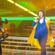 Валерий Харчишин заметно растолстел и отрастил волосы Валерий Харчишин заметно растолстел и отрастил волосы