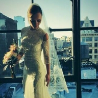 Кристина Риччи похвасталась свадебным платьем Кристина Риччи похвасталась свадебным платьем