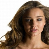 Миранда Керр развлекается с Леонардо Ди Каприо Миранда Керр развлекается с Леонардо Ди Каприо