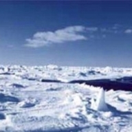 В Гренландии под ледниками обнаружили озера В Гренландии под ледниками обнаружили озера