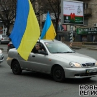 Для активиста запорожского Майдана его соратники за вечер собрали 8 тысяч гривен на ремонт облитого кислотой автомобиля Для активиста запорожского Майдана его соратники за вечер собрали 8 тысяч гривен на ремонт облитого кислотой автомобиля