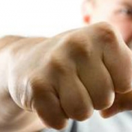 Оппозиция заявляет о покушении на жизнь двух активистов Евромайдана Оппозиция заявляет о покушении на жизнь двух активистов Евромайдана