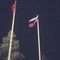 В Севастополе на флагштоке возле администрации подняли флаг России В Севастополе на флагштоке возле администрации подняли флаг России