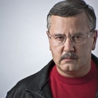 В Киев едет аэромобильный полк в полном вооружении – Гриценко В Киев едет аэромобильный полк в полном вооружении – Гриценко