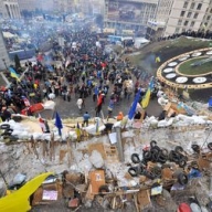 На Майдане временное затишье – идет молитва На Майдане временное затишье – идет молитва