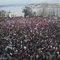 В Севастополе на митинг вышли 25 тысяч человек В Севастополе на митинг вышли 25 тысяч человек