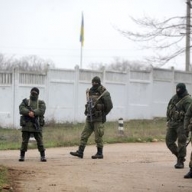 В центре Запорожья одновременно проходят два митинга – сторонников России и сторонников Майдана В центре Запорожья одновременно проходят два митинга – сторонников России и сторонников Майдана