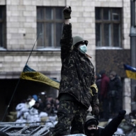 На востоке Украины массово призывают защищать Родину На востоке Украины массово призывают защищать Родину