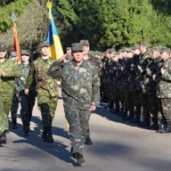 Более тысячи военных с семьями прибыли в Украину из Крыма