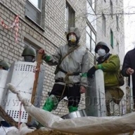 В Славянске сепаратисты установили семь блокпостов В Славянске сепаратисты установили семь блокпостов