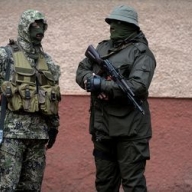 В Краматорске освободили из заложников троих военных В Краматорске освободили из заложников троих военных