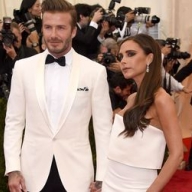 15-летний сын Бэкхемов работает официантом 15-летний сын Бэкхемов работает официантом