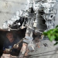 В Славянске боевики обстреливают жилые кварталы из установки В Славянске боевики обстреливают жилые кварталы из установки