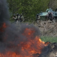 У Славянска продолжаются поиски члена экипажа Ан-26, подбитого накануне террористами У Славянска продолжаются поиски члена экипажа Ан-26, подбитого накануне террористами