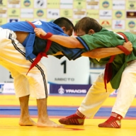 Народные традиции: борьба «Куреш» Народные традиции: борьба «Куреш»