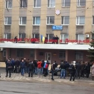 В Горловке по захваченному террористами зданию милиции нанесли авиаудар - СМИ В Горловке по захваченному террористами зданию милиции нанесли авиаудар - СМИ