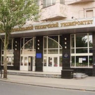 В Донецке боевики вынесли из университета тренажер ПЗРК, ракету и книги В Донецке боевики вынесли из университета тренажер ПЗРК, ракету и книги