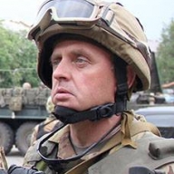 Генерал-лейтенант Муженко: Я переконаний - активна фаза АТО закінчиться нашою перемогою набагато швидше, ніж це можна уявити Генерал-лейтенант Муженко: Я переконаний - активна фаза АТО закінчиться нашою перемогою набагато швидше, ніж це можна уявити