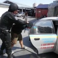 Вінницькі держохоронці «знешкодили» «джентльменів удачі», які грабують банки Вінницькі держохоронці «знешкодили» «джентльменів удачі», які грабують банки