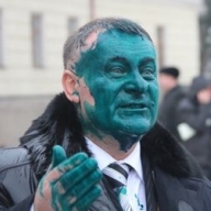 Депутата Хмельницкого облсовета облили зеленкой Депутата Хмельницкого облсовета облили зеленкой