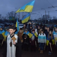 В Мариуполе прошла символическая акция ко Дню Соборности Украины В Мариуполе прошла символическая акция ко Дню Соборности Украины