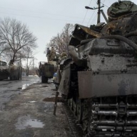 Боевики шквальным огнем накрыли Новотошковское, под пули попали жилые районы Боевики шквальным огнем накрыли Новотошковское, под пули попали жилые районы