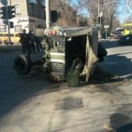 Мариупольцы обращаются к военным с просьбой соблюдать ПДД Мариупольцы обращаются к военным с просьбой соблюдать ПДД