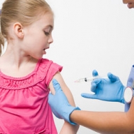 В Днепропетровской области не хватает вакцин, родители вынуждены отдавать по 700 грн за укол В Днепропетровской области не хватает вакцин, родители вынуждены отдавать по 700 грн за укол