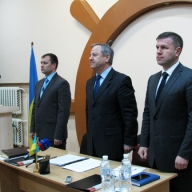 Мэр Мариуполя подписал социальные контракты с активом КСН Приморского района Мэр Мариуполя подписал социальные контракты с активом КСН Приморского района