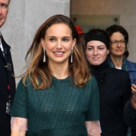 Муж запрещает Натали Портман носить шорты Муж запрещает Натали Портман носить шорты