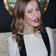 Ксения Собчак в купальнике сделала двойное селфи с мужем Ксения Собчак в купальнике сделала двойное селфи с мужем