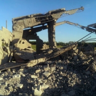 На Донбассе школьника раздавило плитой На Донбассе школьника раздавило плитой