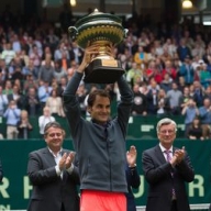 Роджер Федерер в восьмой раз выиграл турнир в Галле Роджер Федерер в восьмой раз выиграл турнир в Галле