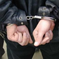 Под Киевом поймали мужчину, который за взятку хотел Под Киевом поймали мужчину, который за взятку хотел