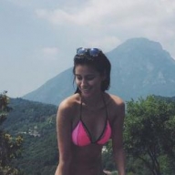 Актриса Равшана Куркова показала фото с роскошного отдыха в бикини Актриса Равшана Куркова показала фото с роскошного отдыха в бикини