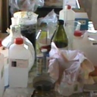 Под Киевом мужчина превратил свой дом в нарколабораторию Под Киевом мужчина превратил свой дом в нарколабораторию