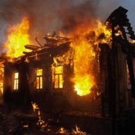 Возле Запорожья в горящем доме погиб мужчина Возле Запорожья в горящем доме погиб мужчина