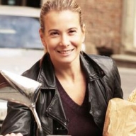 Юлия Высоцкая заключила фиктивный брак с популярным актером Юлия Высоцкая заключила фиктивный брак с популярным актером