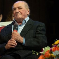 В Москве скончался легендарный советский актер Лев Дуров В Москве скончался легендарный советский актер Лев Дуров