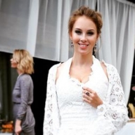 Молодая жена Диброва снялась топлесс Молодая жена Диброва снялась топлесс