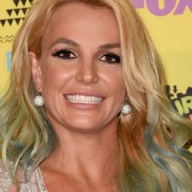 Бритни Спирс встречается с бывшим бойфрендом Деми Мур Бритни Спирс встречается с бывшим бойфрендом Деми Мур