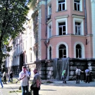 ��� ����������� ������� � ������: � ��������� ���� �������, � ������ ������� ������