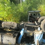 Возле Горловки подорвался на фугасе грузовик с военными Возле Горловки подорвался на фугасе грузовик с военными