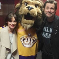 Джим Керри на похоронах нес гроб экс-возлюбленной Джим Керри на похоронах нес гроб экс-возлюбленной